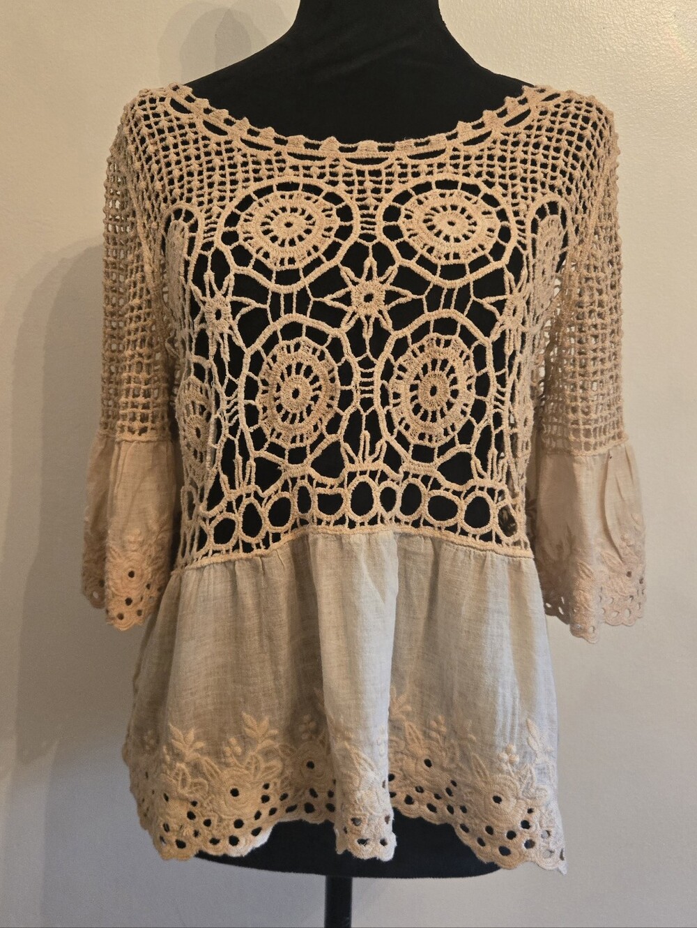 Kings Road Crocheted Embroidered Tan Top With Bell Sleeves Cotton Size Large